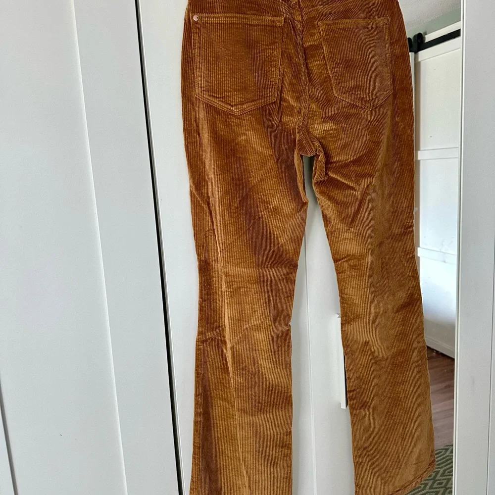 Judy Blue Cordelia Camel Corduroy Bootcut Flare Pants Women’s Size 11/30 - Picture 6 of 6